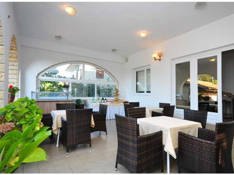 Rooms & Restaurant Matanovi Dvori Sukošan المظهر الخارجي الصورة