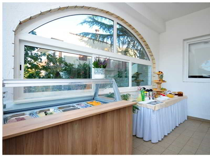 Rooms & Restaurant Matanovi Dvori Sukošan المظهر الخارجي الصورة